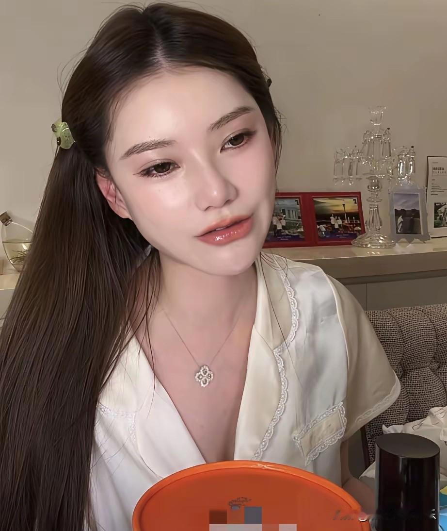 马筱梅公布孩子的生肖是马，与玥儿一样的生肖，生孩子要趁早，马筱梅也到了高龄产妇的