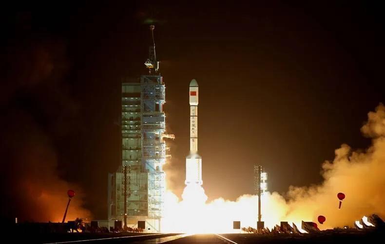 卫星也能“下饺子”！与星链的竞争开始，我国首次公开18颗卫星“叠罗汉”！6月上