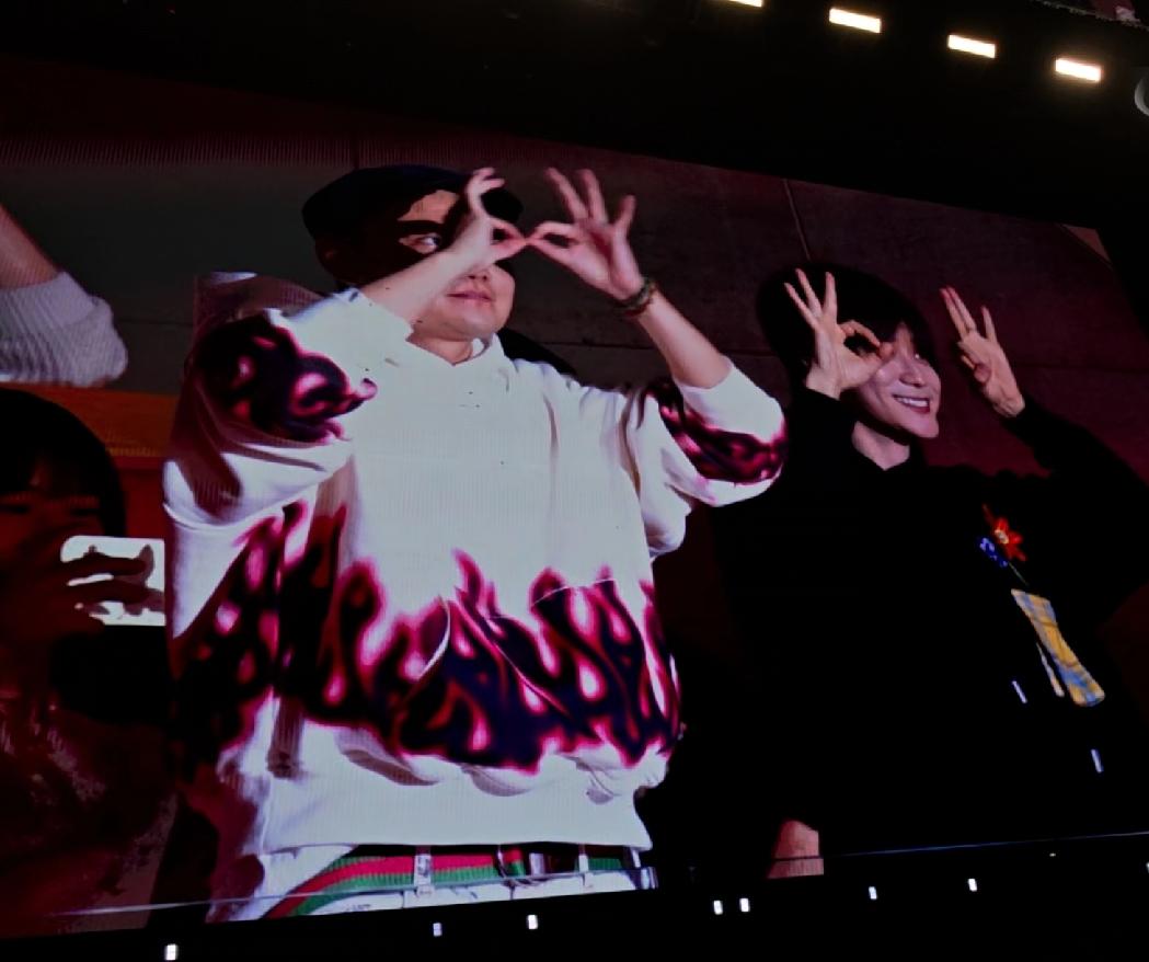 陈楚生在北京的演唱会不止陆虎和姚政两口子去了，苏醒家的孩子妈也去了，当然，北京场