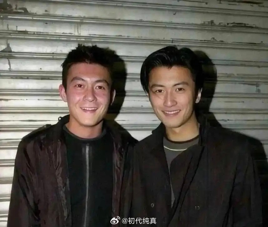 看到这张合照的我始终想不明白，为什么张柏芝会觉得陈冠希比谢霆锋帅[？？？]​​​