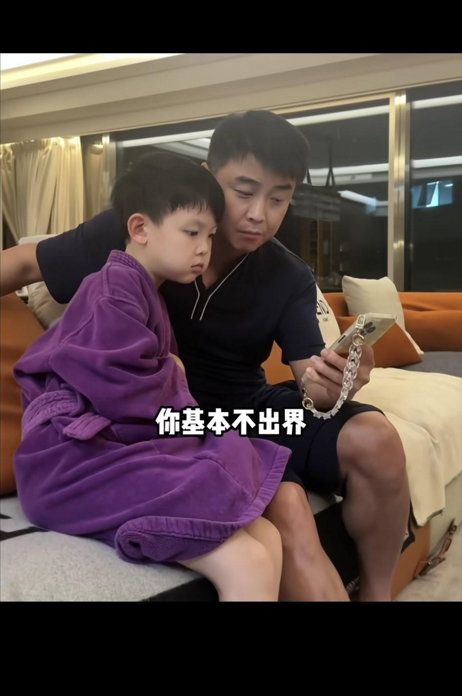 他整天不得闲啊，上班管着男队，回家还有男队要指导，小螺螺太可爱了！未来也是国球冠