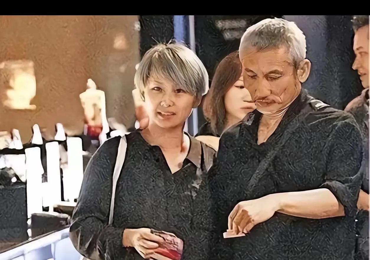 施南生跟徐克在一起，其实挺吃力的，一直在证明自己对丈夫有用，是可以助力丈夫的女人