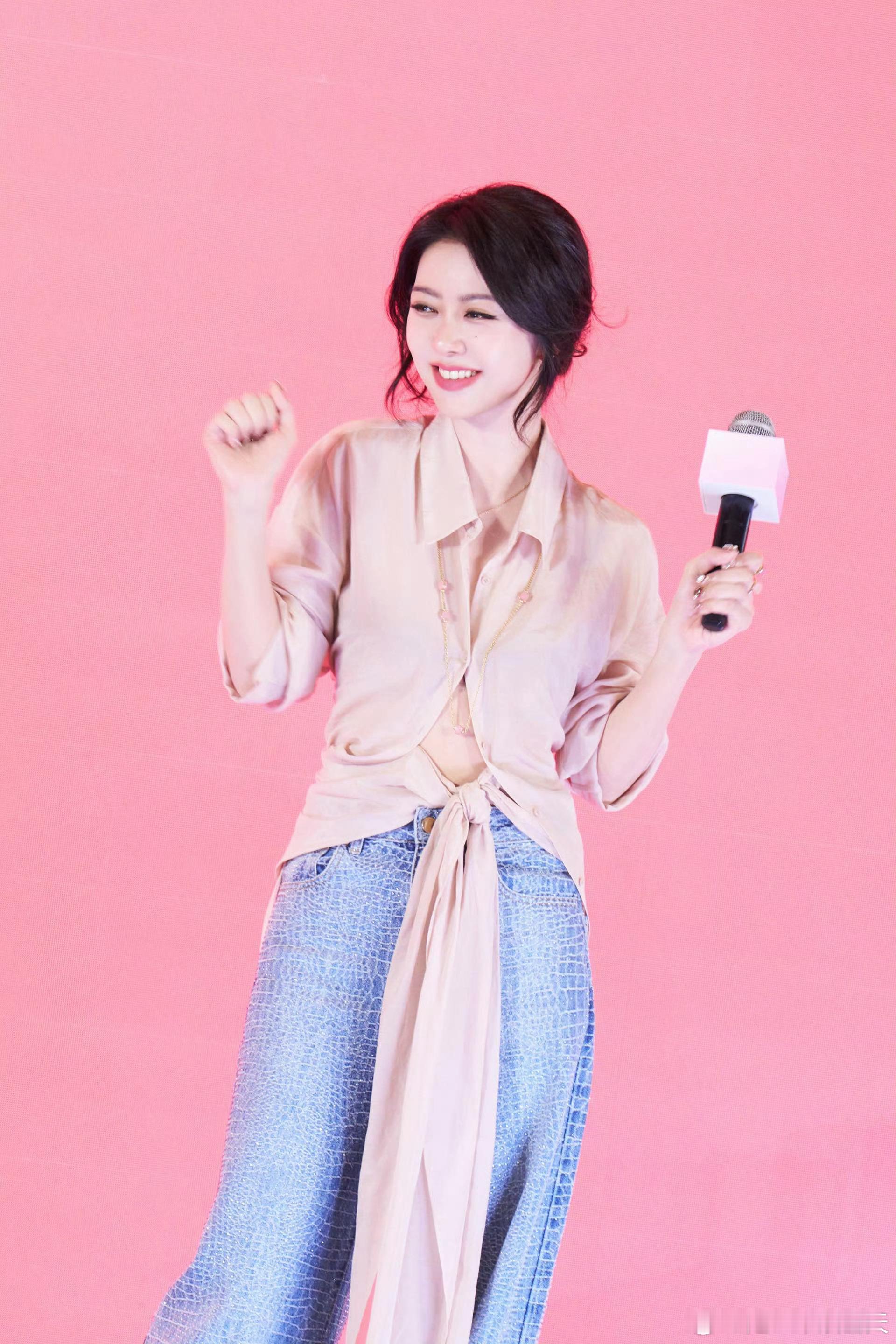 薛凯琪从10岁开始护肤薛凯琪的丑照不丑也是一种耍我🥰羡慕薛凯琪常年在线的颜值，