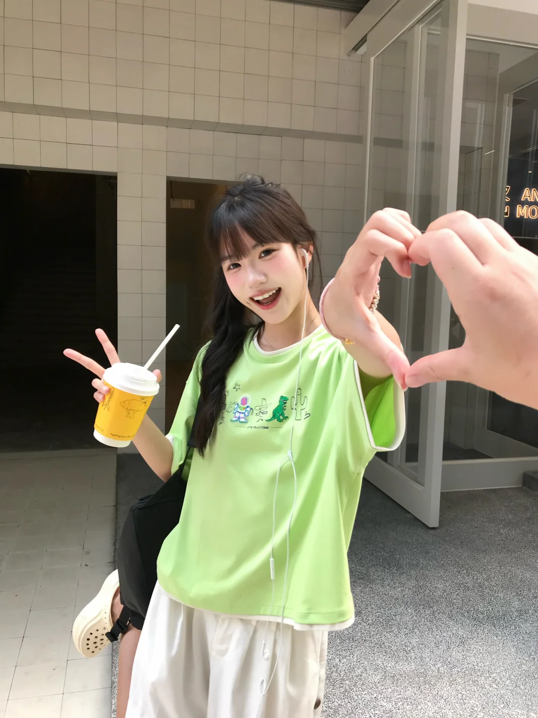 女朋友怎么这么明媚
