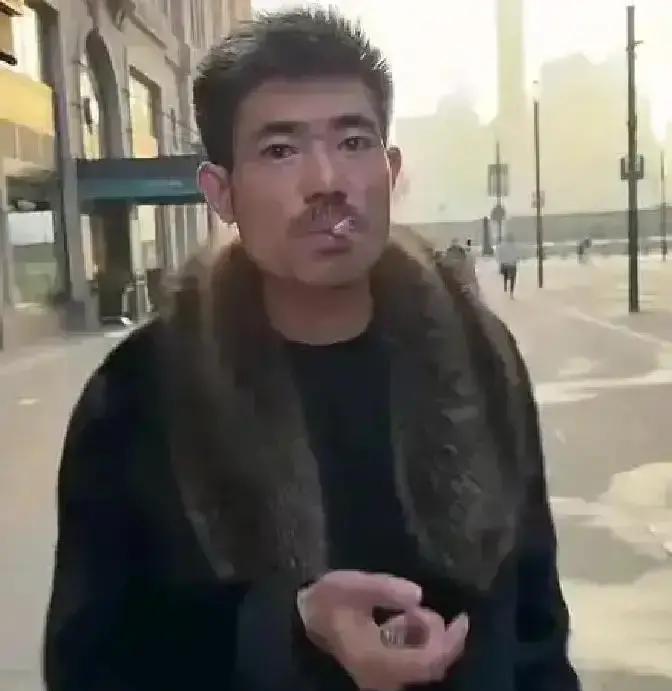 真有人从搬砖工人一步踏进时装周吗还真有！阿四哥我彻底服了去年还在义乌档口