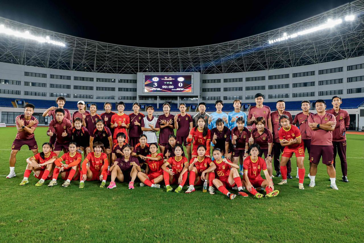 三连胜下也暴露出中国U17女足俩显著问题首先，就是对角球等定位球的把握能力还