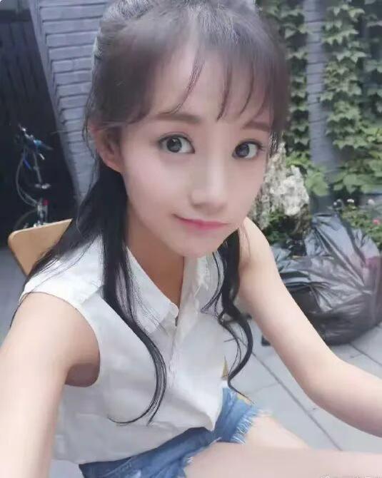 李一桐早期真的太漂亮了，完美