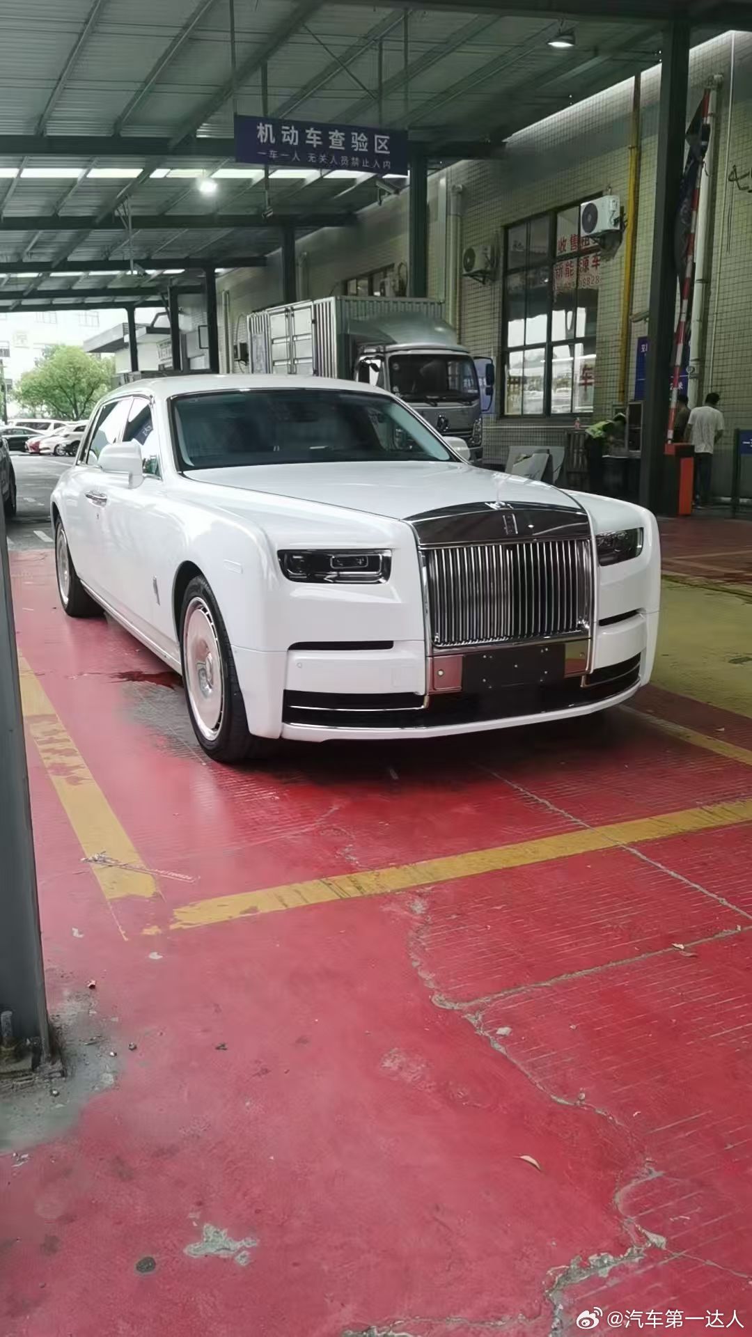 劳斯莱斯幻影加长版，最美配色