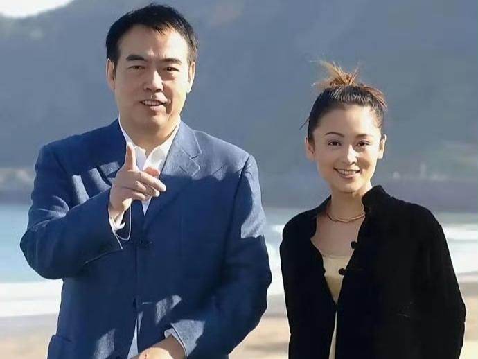 陈红早就过颜值巅峰了。陈红颜值巅峰期是演老三国和水云间的时候，实在是美丽。说到
