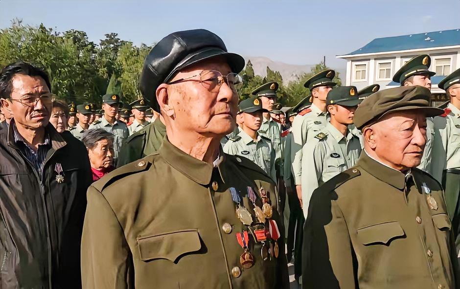 四野的后辈年年大张旗鼓地搞聚会，名曰纪念革命先辈、传承革命精神。那一野的后辈是否