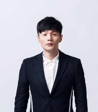 李荣浩的“抄袭”乌龙：是职业生涯滑铁卢，还是“RAR文件”背锅？李荣浩像坐