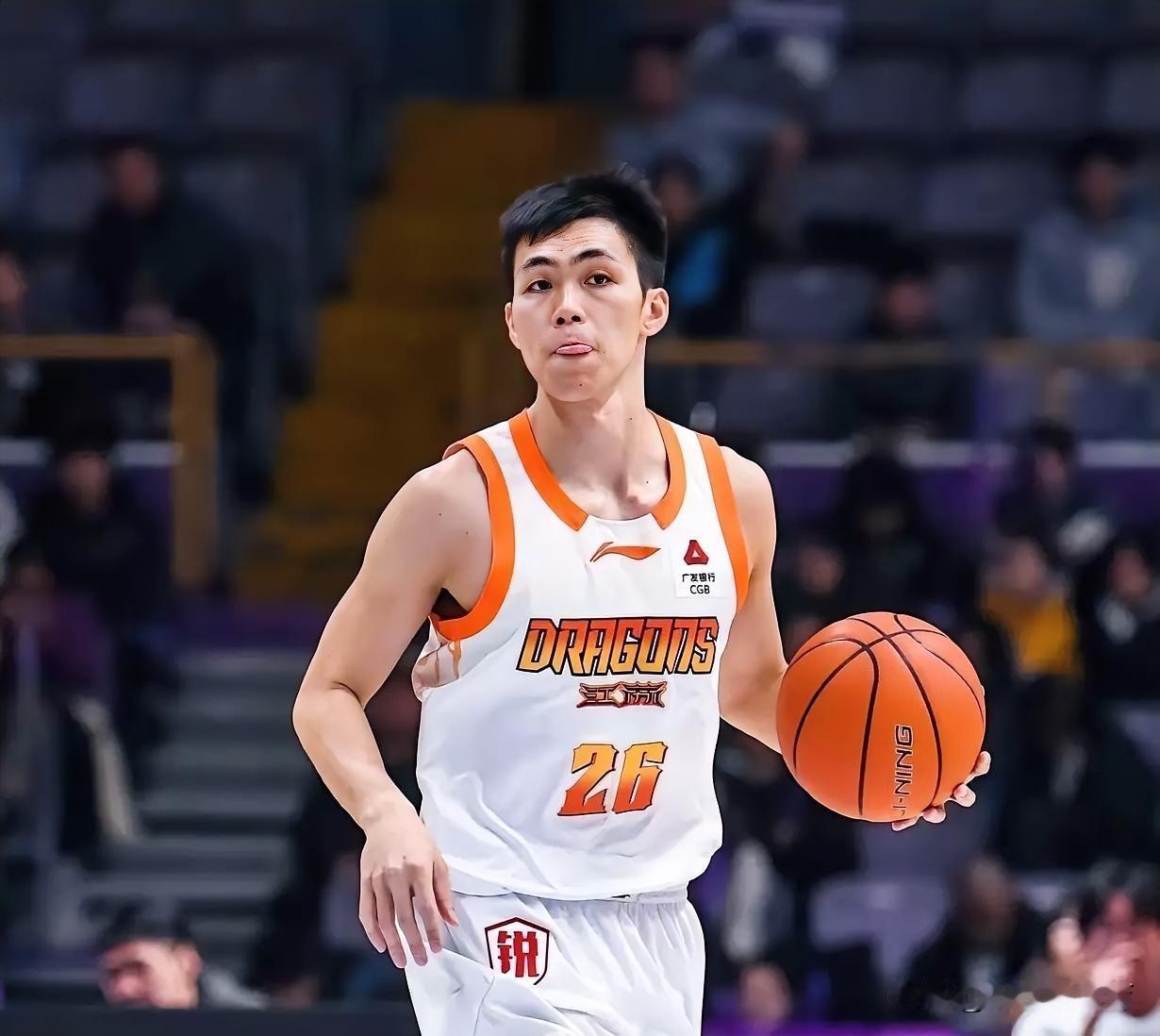 国家男篮这四位新人，谁最有可能成为世界杯预选赛国家队的秘密武器和奇兵。一，贺希