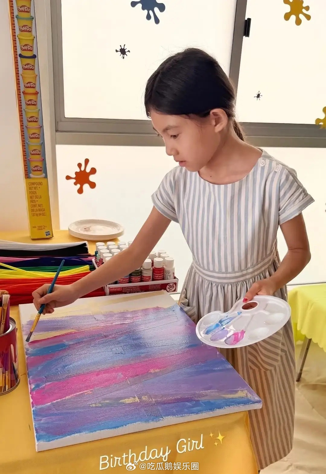 陈冠希女儿庆祝9岁生日，小姑姑出镜，她真的好漂亮啊！像翻版林熙蕾，陈冠希有两个姐