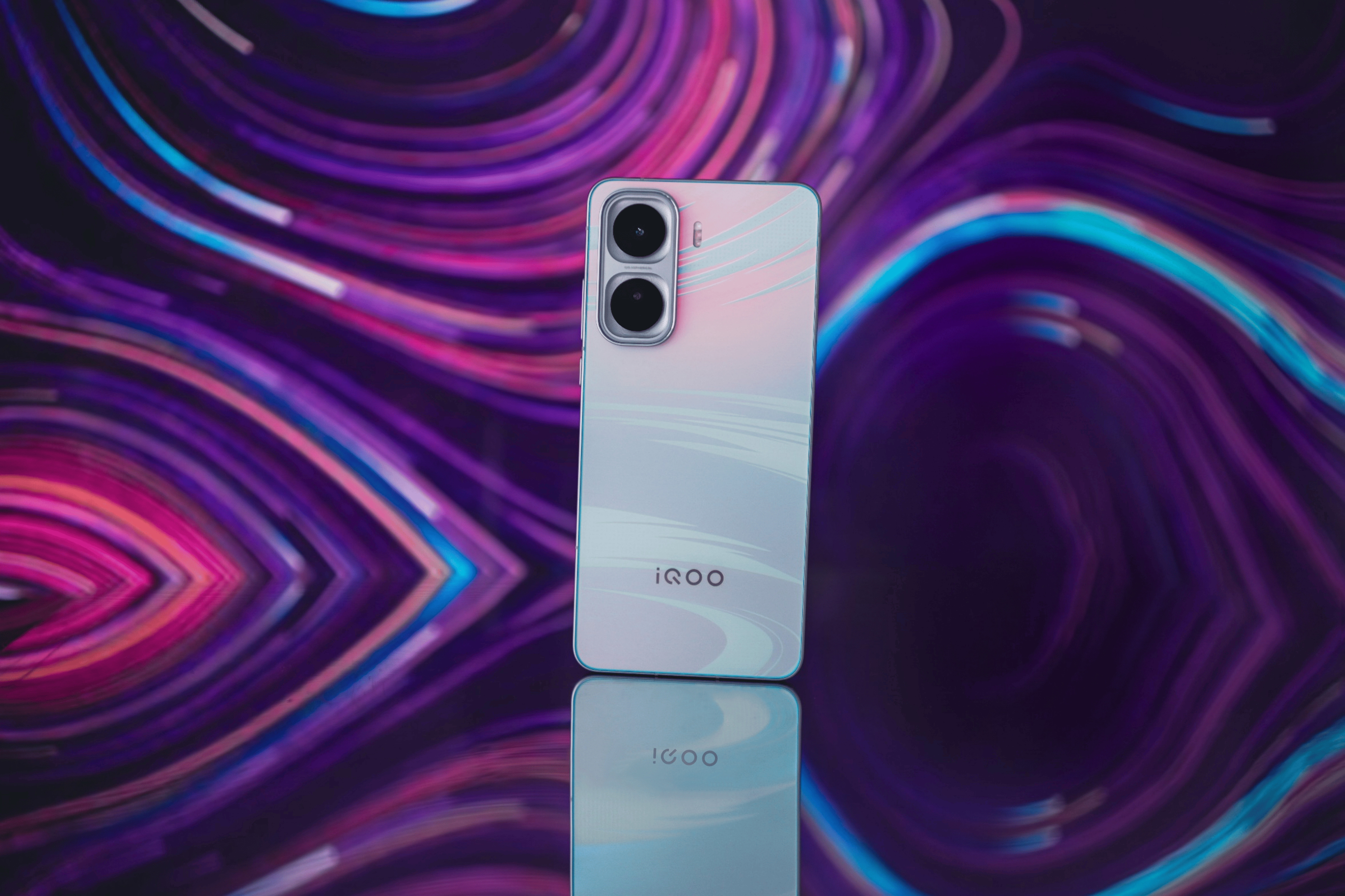 iQOONeo11真机上手，简单聊几句：——Neo11应该是iQOO15S，