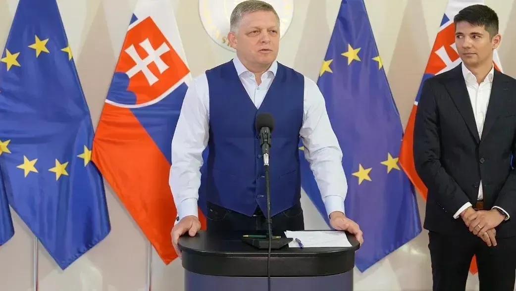 彻底闹掰了。泽连斯基给斯洛伐克来了个釜底抽薪。斯洛伐克总理菲佐批评冯德莱恩，