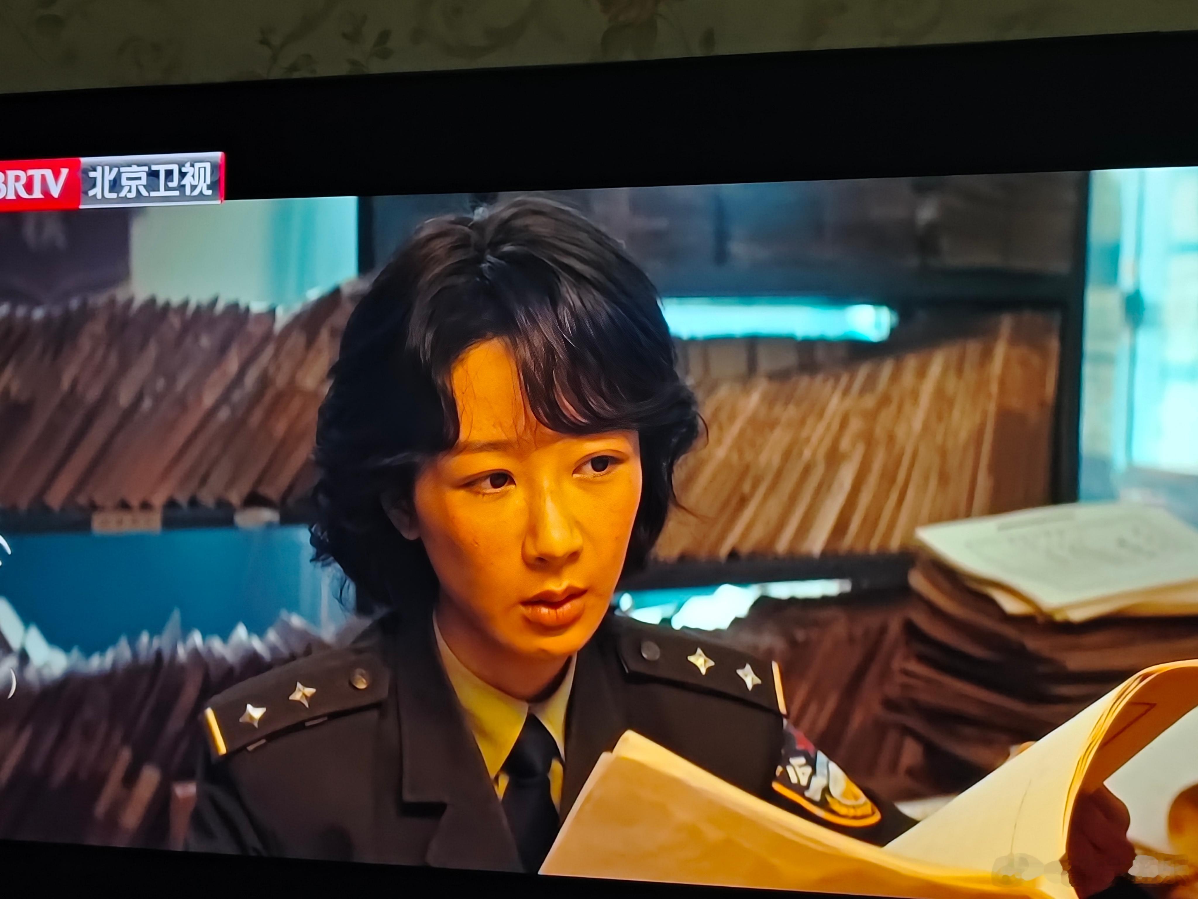杨紫凭《生命树》拿白玉兰奖，对家粉丝吐槽这部剧热度不高，确实受题材限制，很多人不