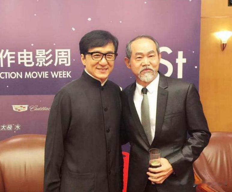 2018年，成龙出800万邀请元华去拍戏，元华直接拒绝了，而陈思诚出10万邀请他