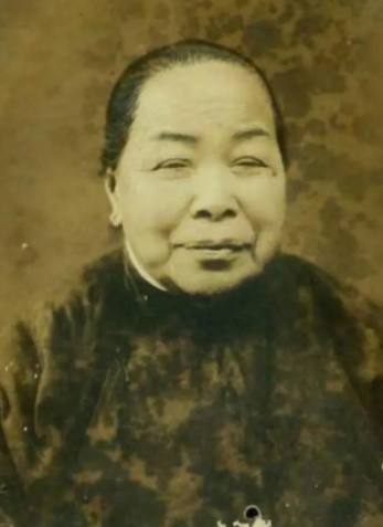 1963年，已经94岁的蒋妙月，向中央提出，说想去台湾，去见一见蒋介石，毛主席指