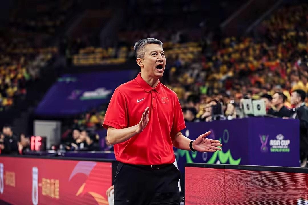 中国男篮新阵容出炉，真是让人热血沸腾！赵睿、胡明轩、胡金秋、张镇麟四大球星领衔，