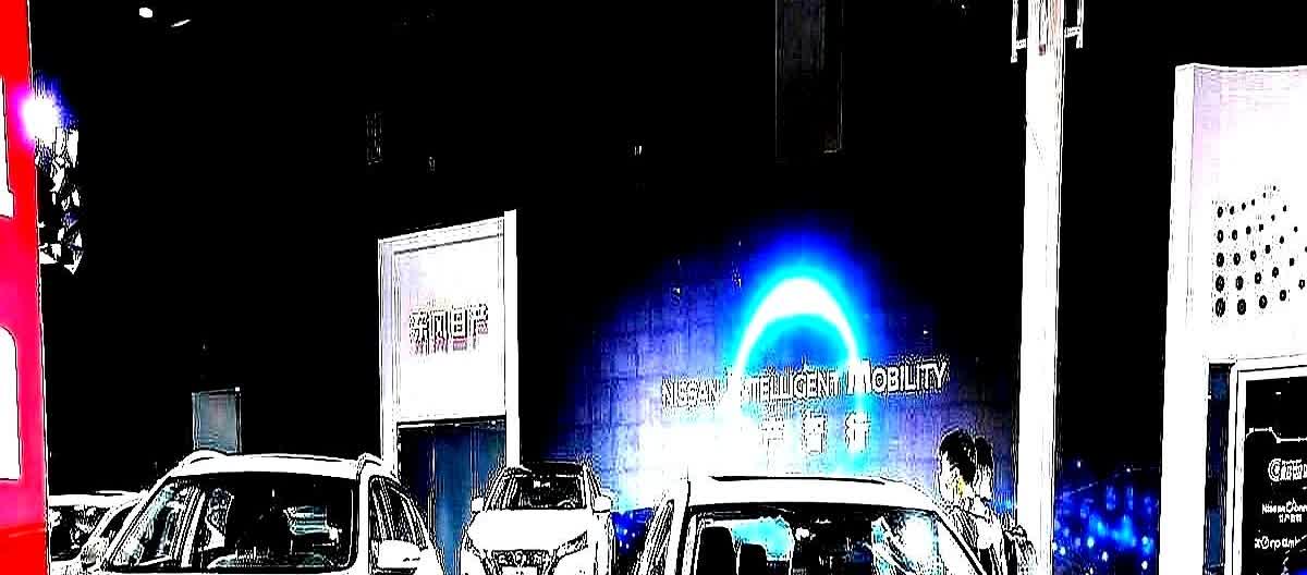 十万公里就坏，轩逸省油神话崩了车主群里两百多人排队诉苦，钢带报价一万二，