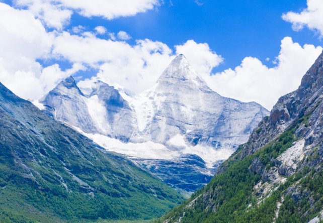 走近雪山 感受稻城亚丁之变