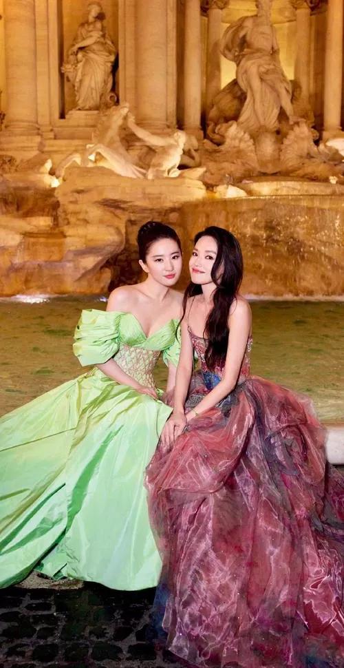 我问我老公，“如果舒淇和刘亦菲两位女神同时爱上了你，你会愿意娶谁？”我老公说