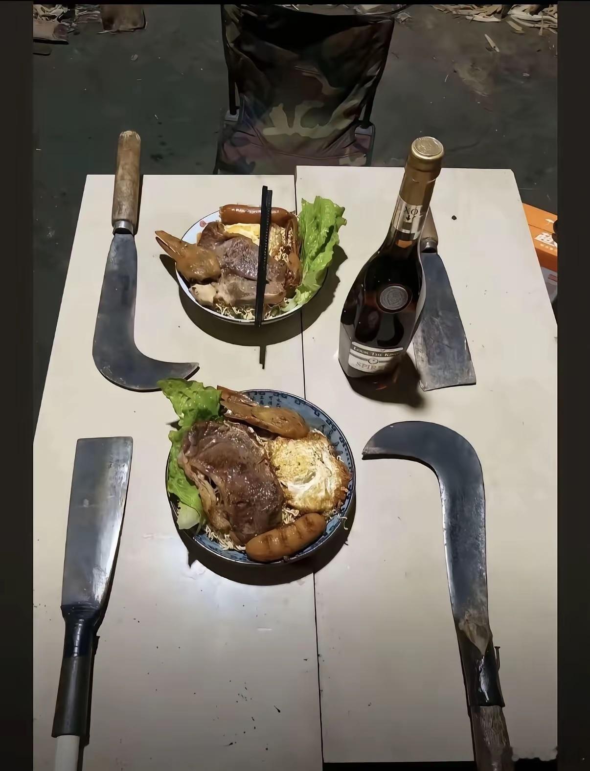 也是出息了，吃上了西餐😂