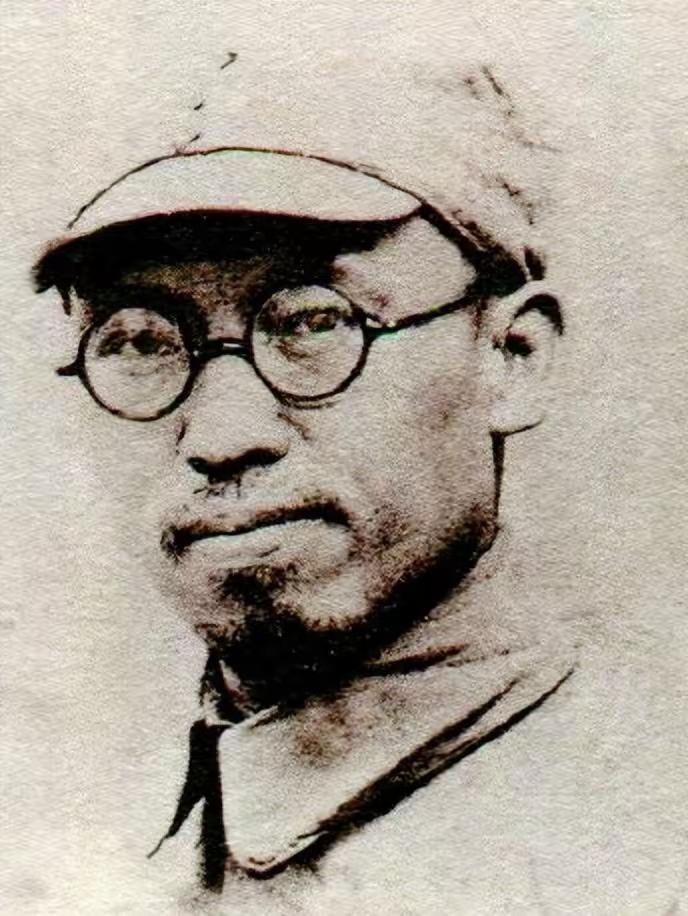 罗荣桓有个弟弟叫罗湘，从黄埔军校毕业后加入了国民党的部队，罗荣桓曾写信让他脱离国