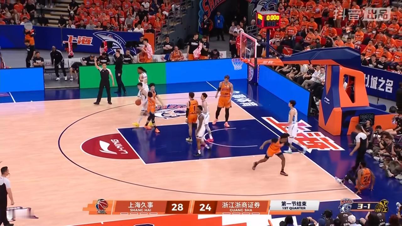 太精彩了！毕竟是冠军争夺战！在刚刚进行的冠军争夺战的第五场比赛