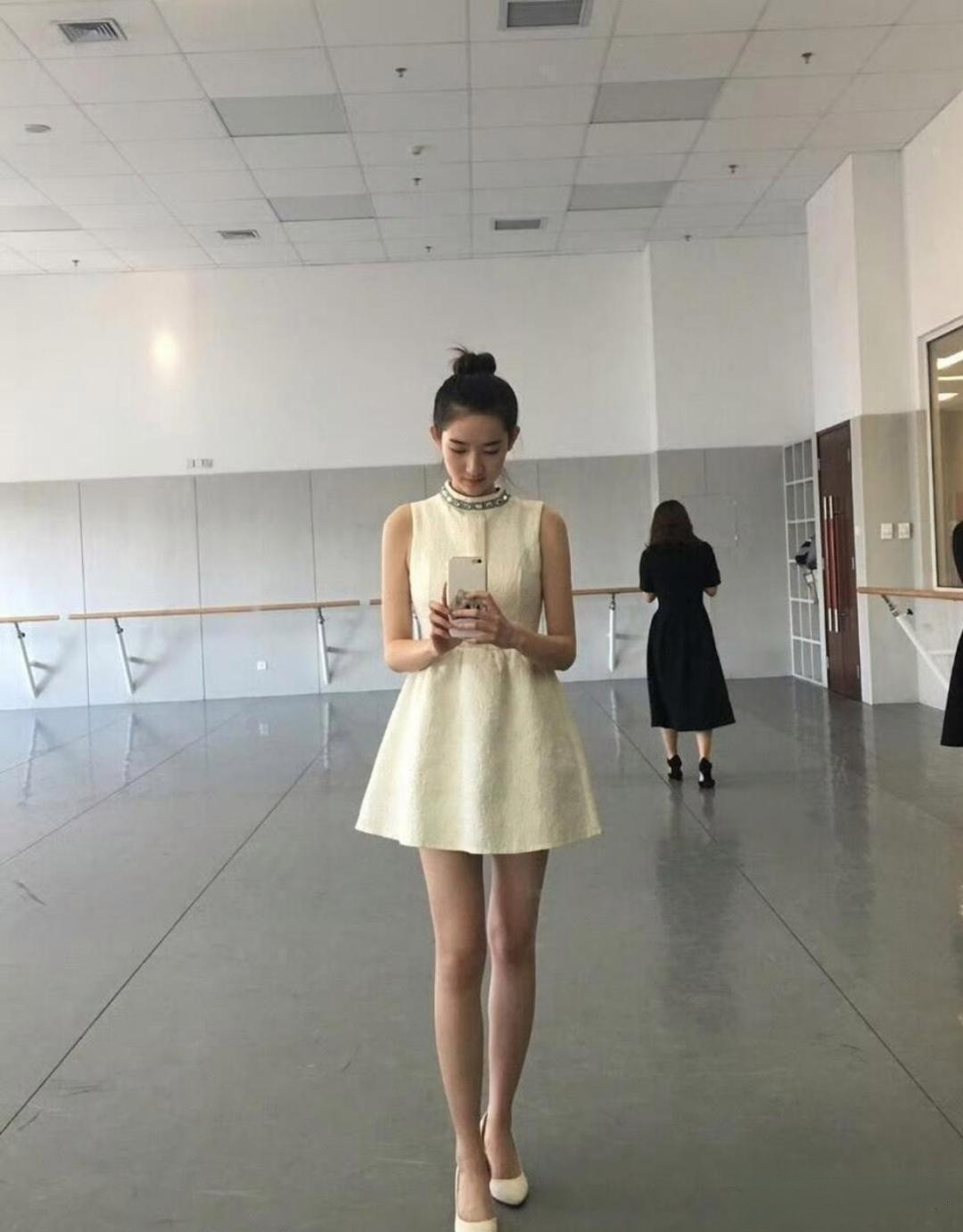 王玉雯早前那校花味老浓了