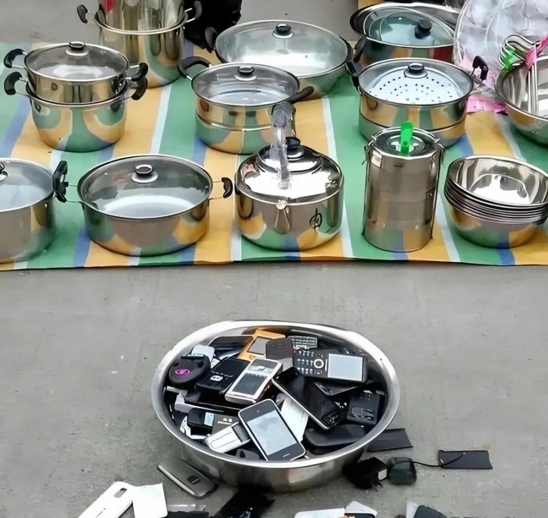 手机涨价潮开始发威，两大影响波及到越来越多人。有手机大厂也开始裁人，自魅族手机扛