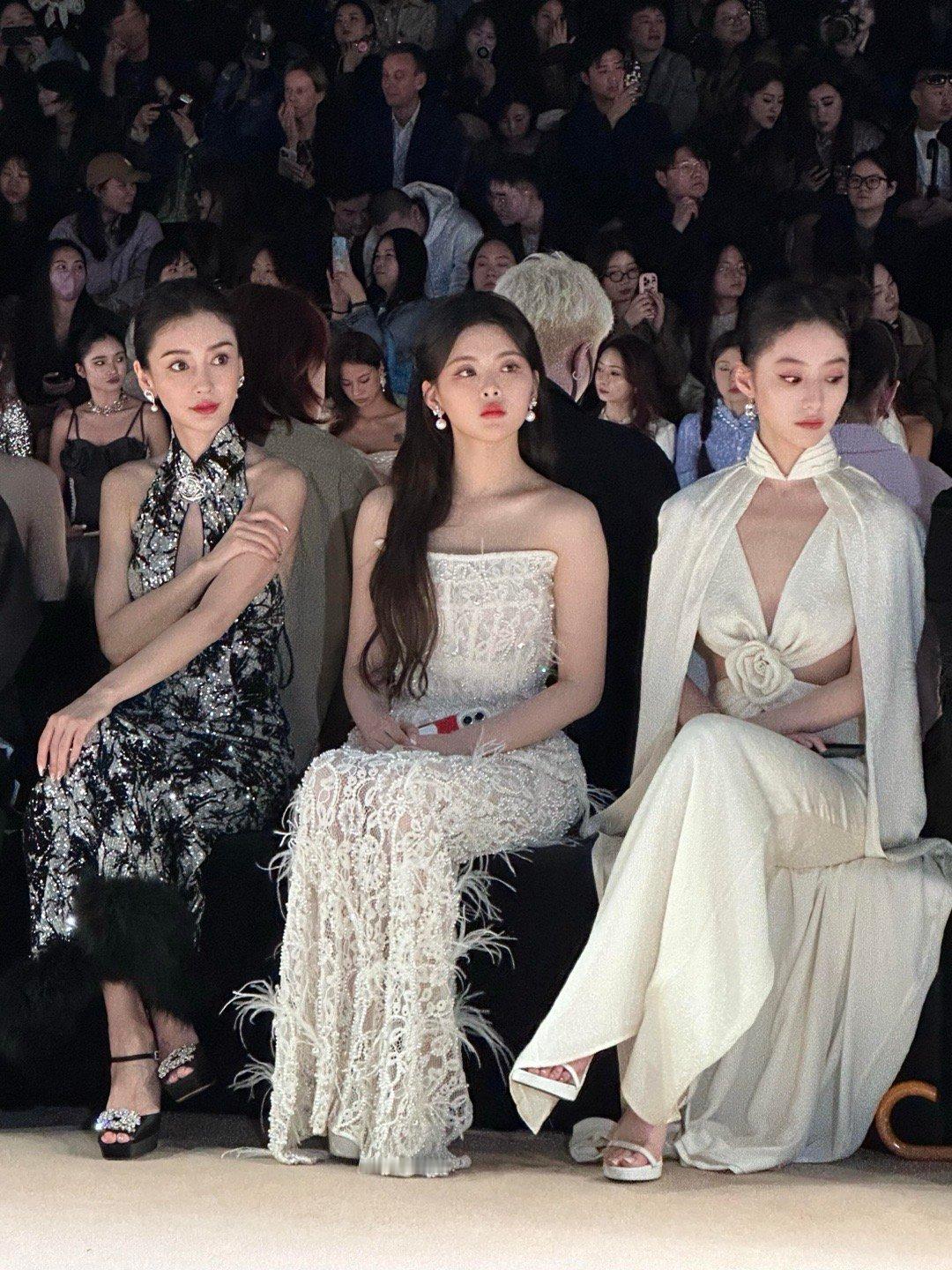 Angelababy衬得杨超越成小美女了​​​