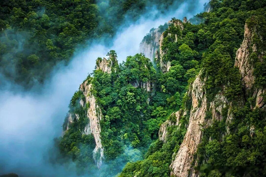 ✨九月老君山｜一年之中最舒服的登山窗口期不少人都在纠结老君山什么时候到访最合适，