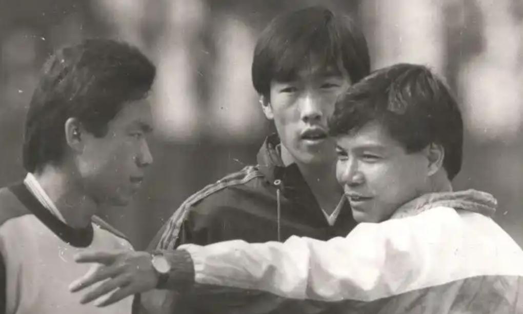 1992年，中国足球出现了一支“土味”球队——粤穗联军。这支球队由广东万宝和广州