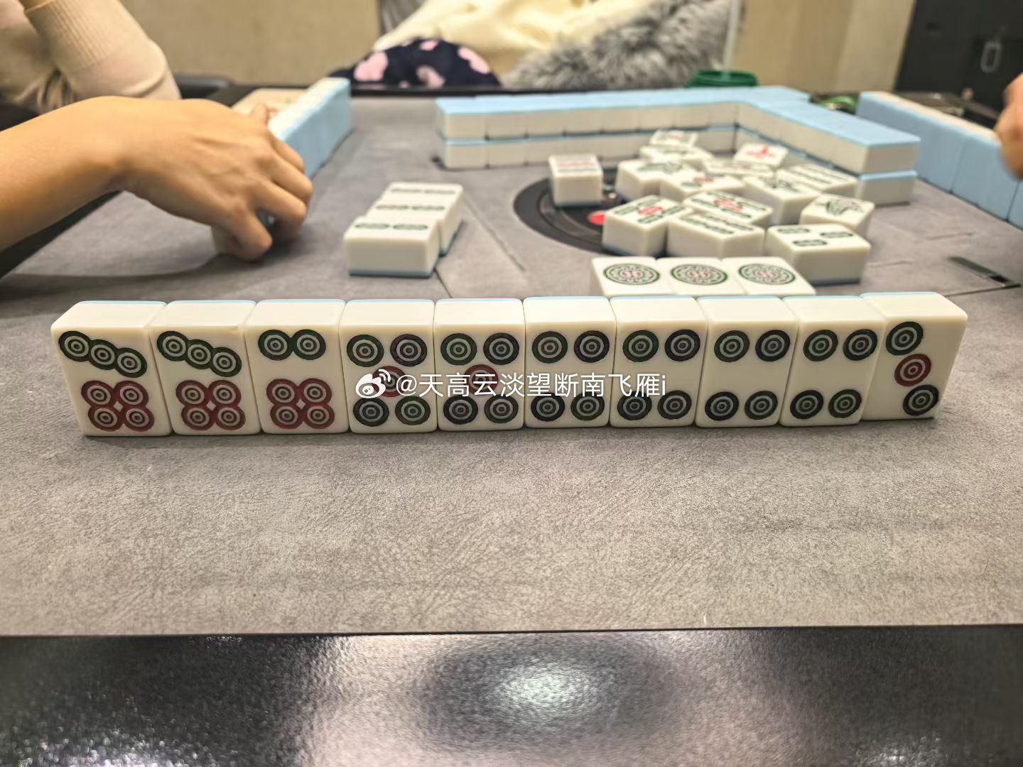 现货黄金这把拿下你觉得值多少个点？黄金简单说两句，耐心点！等晚上再看。白盘不