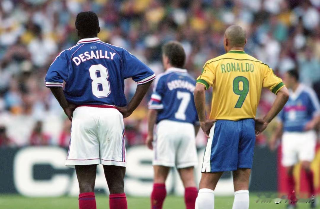 罗纳尔多：很多人说我98决赛状态很差，但我觉得这种说法对法国人不太尊重，大家难道