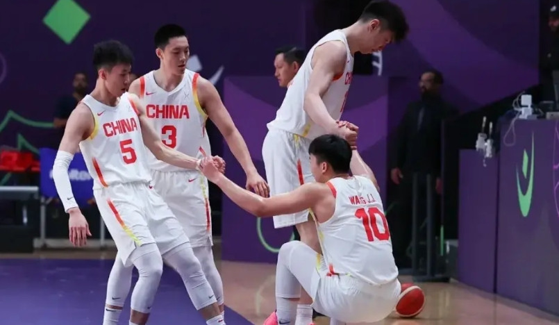 不得不说，本届中国男篮的亚洲杯表现让人眼前一亮，与以往的中国男篮有很大的不同: