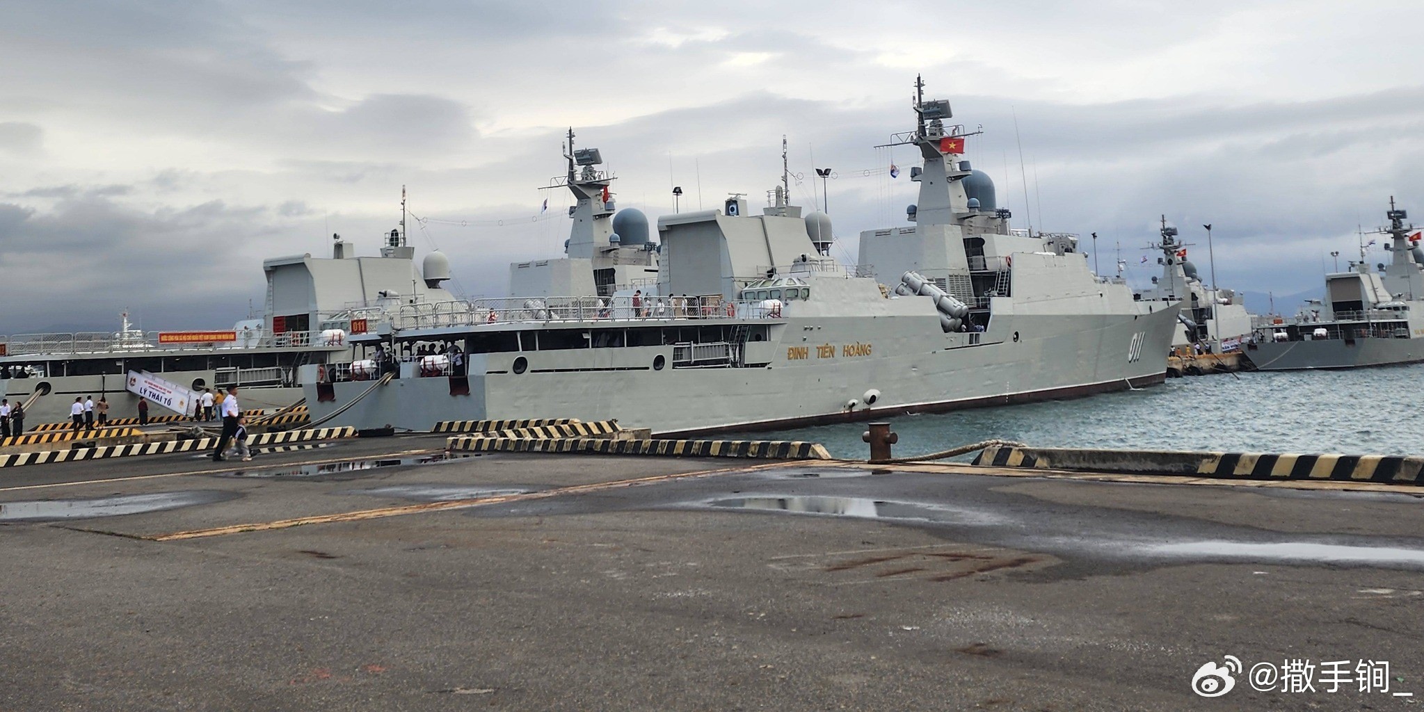 越军猎豹级护卫舰全家福：越南在2011-2018年共购入并服役4艘猎豹级护卫舰。