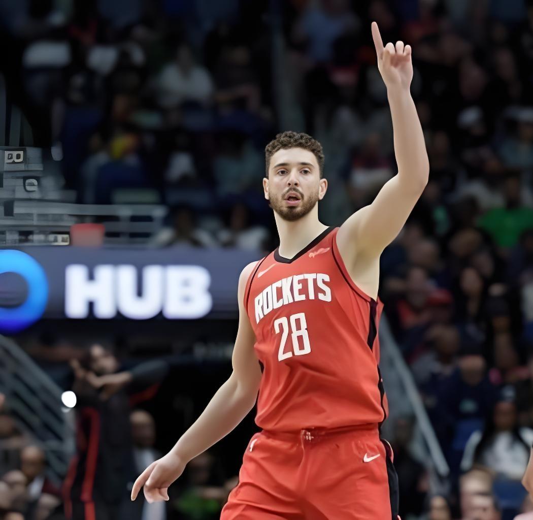 火箭开窍的真相，从来都不是演出来的申京在罚球线接到球，没有像往常那样沉下肩