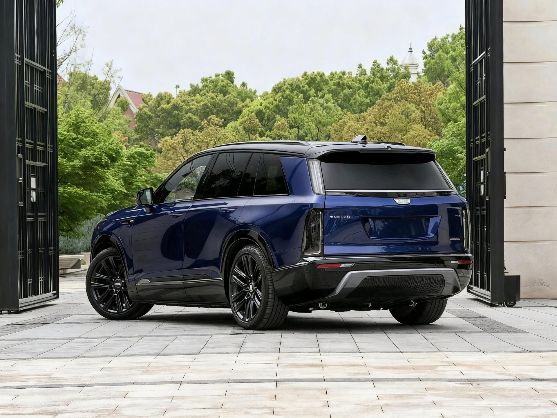 凯威德越看越喜欢不同于其他所有的大型SUV，它就是有自己的一套理念听说开起来挺惊