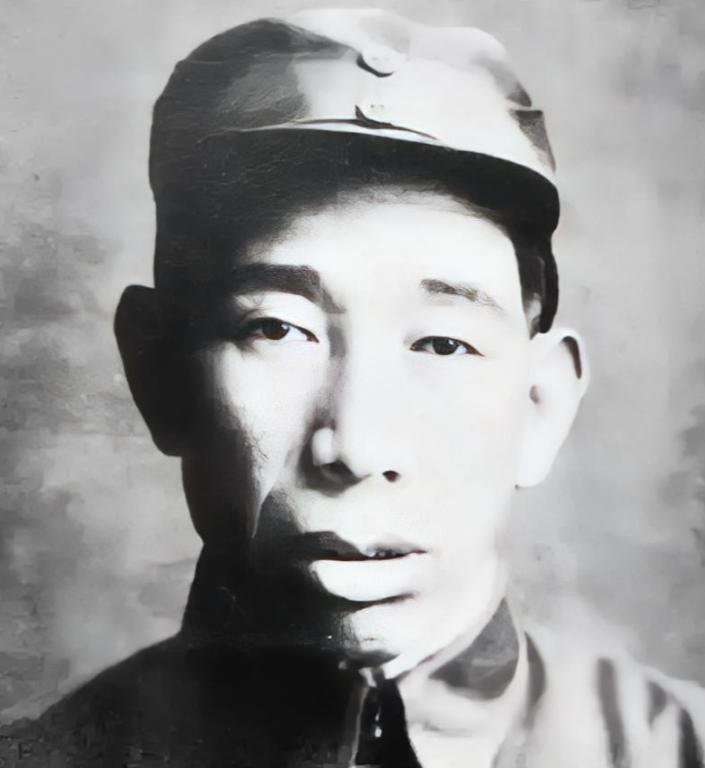 1949年，四野猛将杨国夫看着昔日战友们一个个升官南下，自己却被一纸调令派去地方