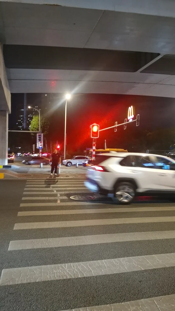 大众点评什么时候黄？