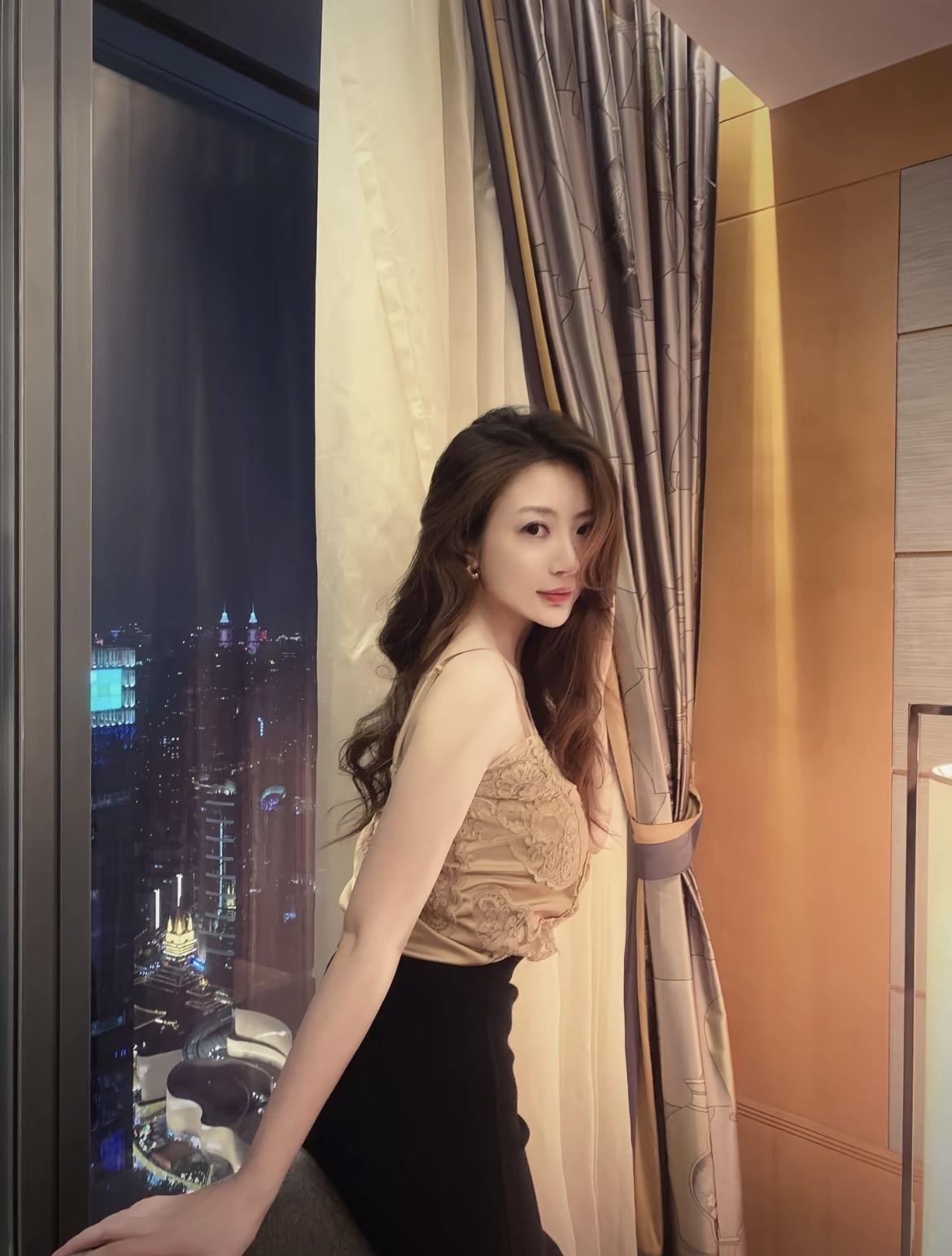 优雅自信穿搭分享