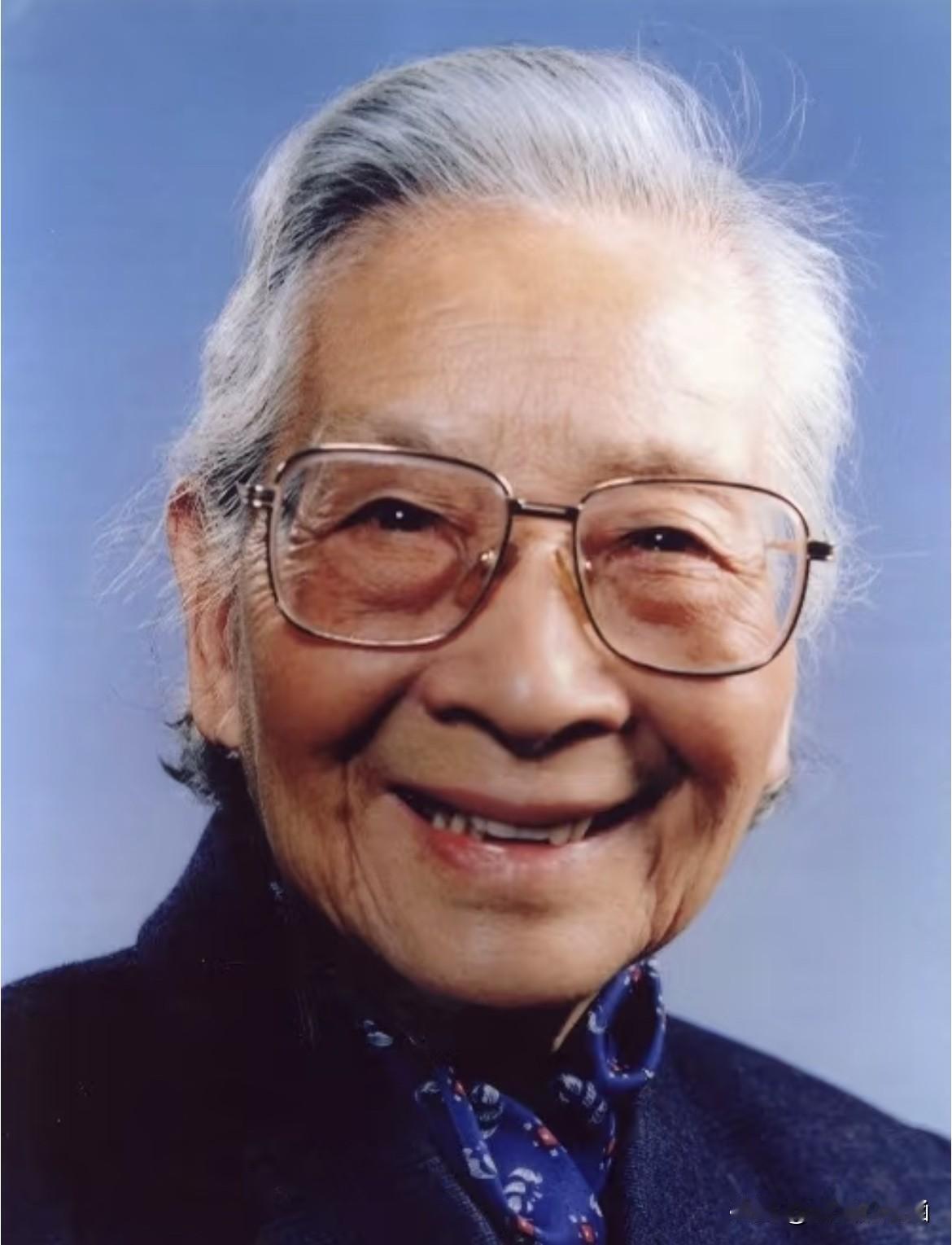 私心太重者，便是小人；小人之根，全在一个“私”字。这类人满心只盘算自己和小圈子