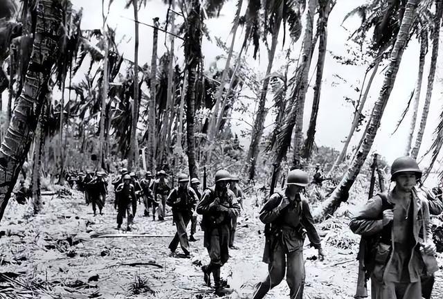 珍宝岛反击战期间，沈阳军区司令员陈锡联给前线将军肖全夫打来电话，命令他开火。肖全