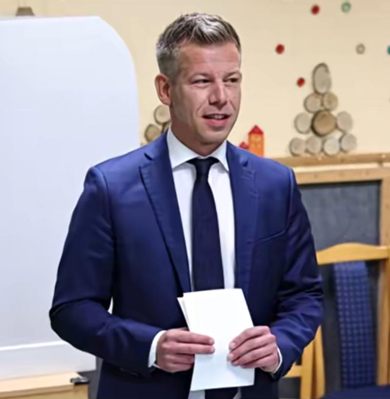 匈牙利新总理马扎尔4月13日表态。一、反对乌克兰快速入盟，处于战争中的国家，不