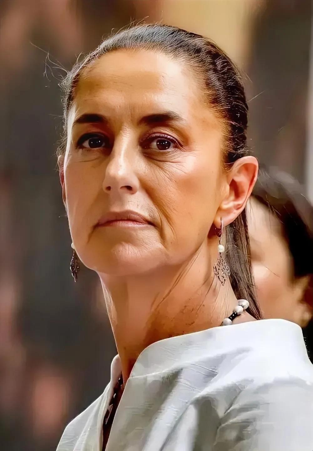 对于墨西哥讨好美国的“计划”，若不予以反击，必然会有更多仆从国跟风效仿！据