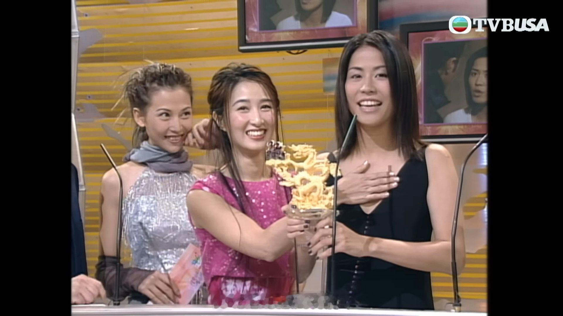 宣萱路人视角状态曝光，皮肤状态惊艳众人，网友纷纷称赞：穿便服比穿华服更显气质。现