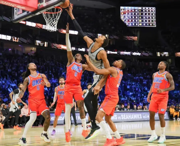 建议文班放弃MVP吧多了21个罚球，很明显，文班给的压力太大，联盟又要开始硬