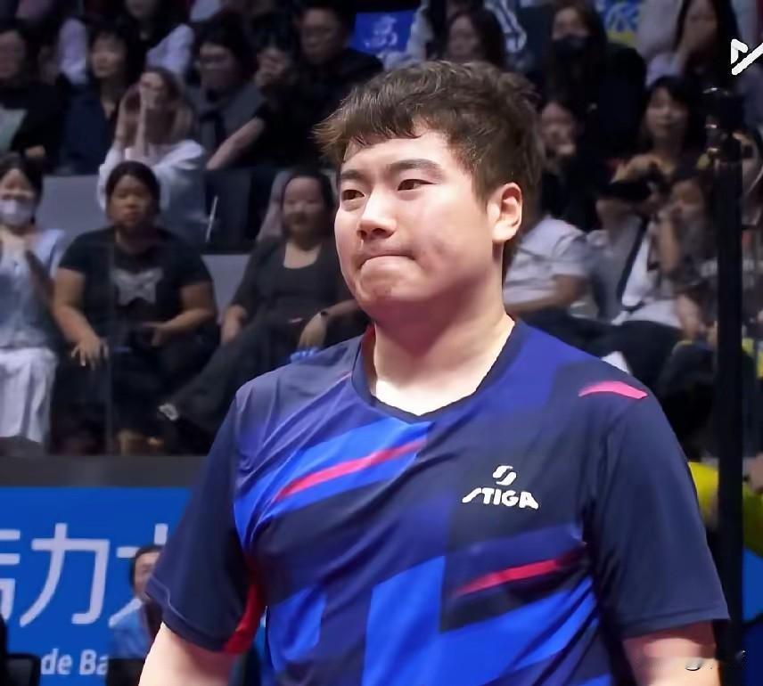 说句你们可能不爱听的话：梁靖崑已经不适合担任国乒男单主力球员了。北京时间11